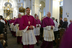 Abschlussvesper der Bischofskonferenz mit Austeilung des Bonifatiussegens (Foto: Karl-Franz Thiede)